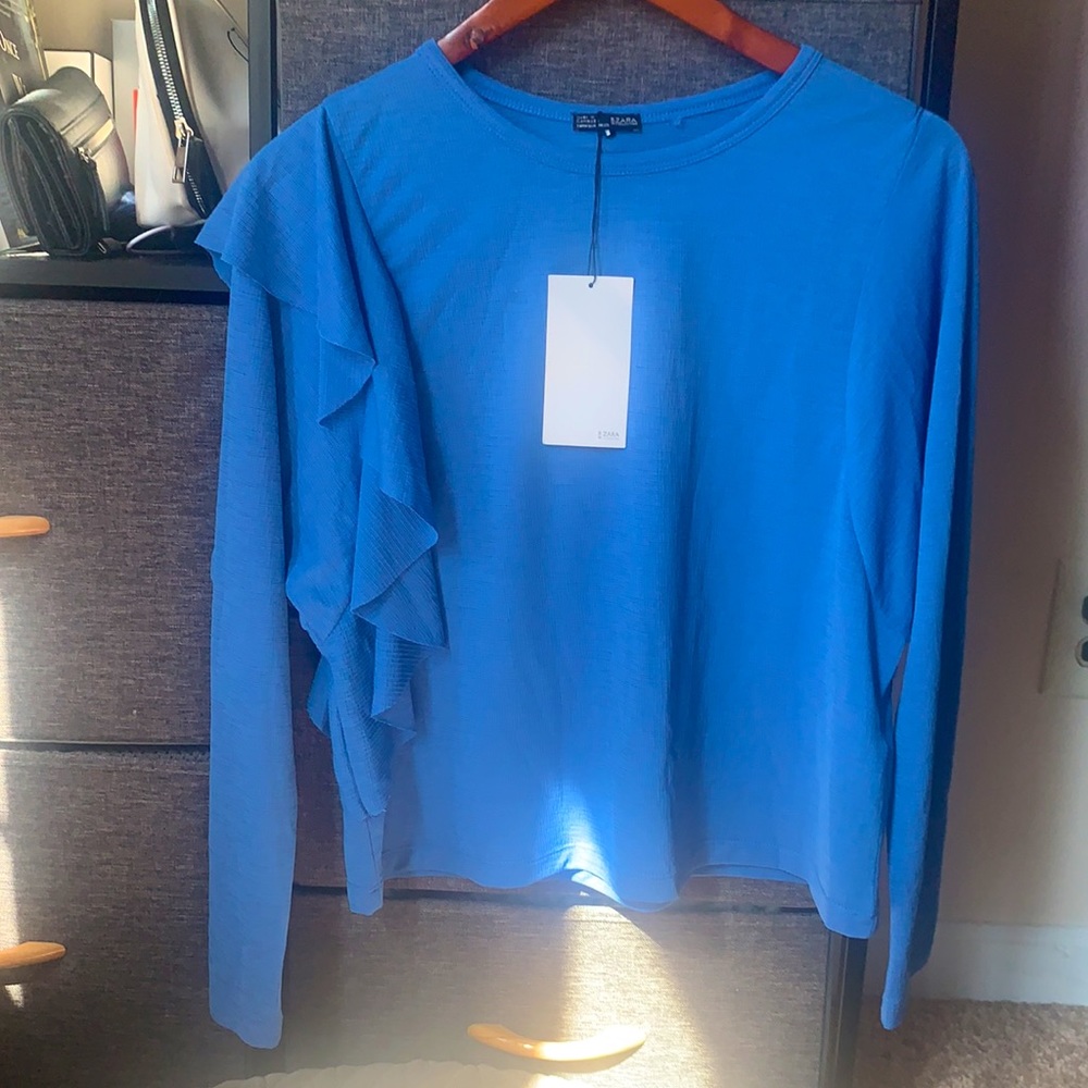 Zara ruffled shirt M